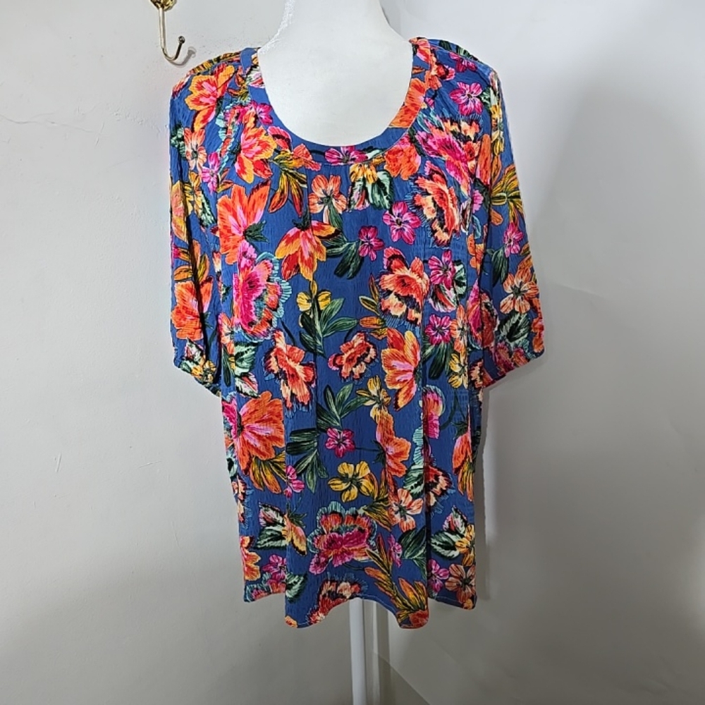 Christopher & Banks Floral Pullover NWT
